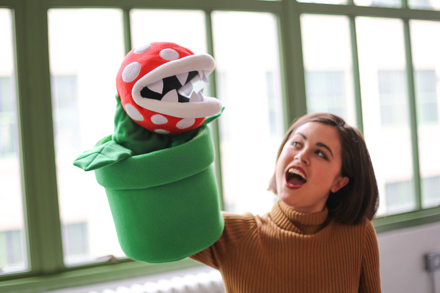 Nintendo Super Mario - Gigantic Piranha Plant Puppet